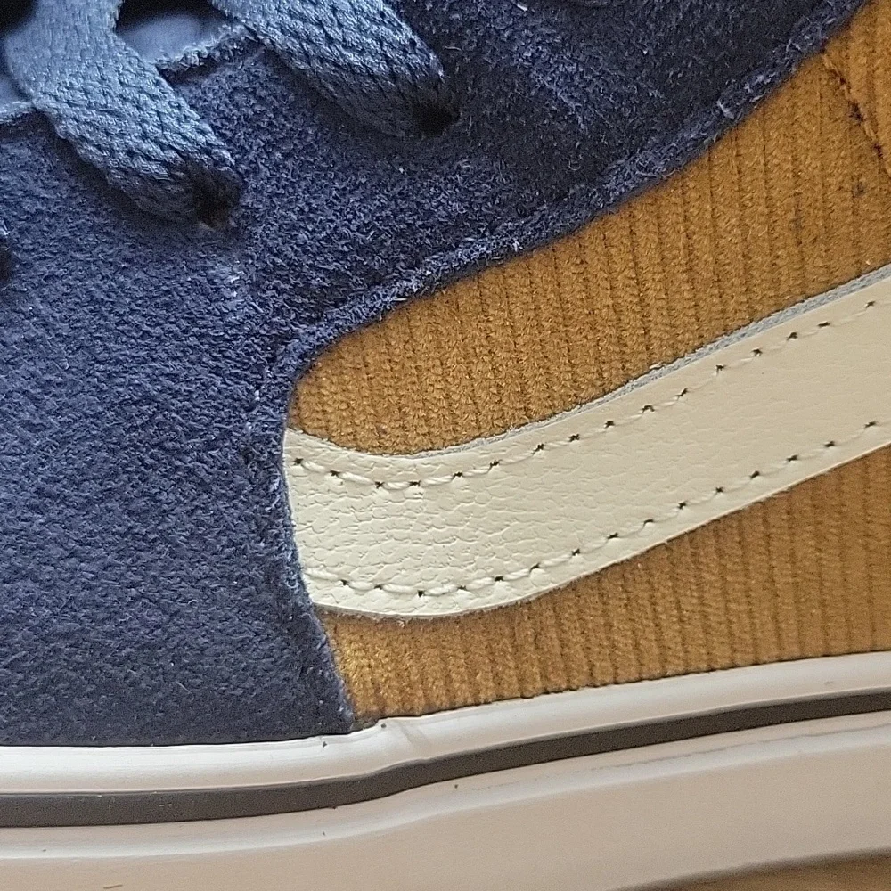 Van's SK8-Hi Brand new in the box no lid authentic uper textile size women 9.0